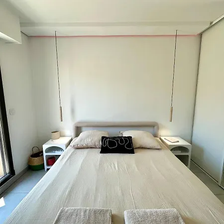 Luxury With Terrace Ac And Parking Apartment *
