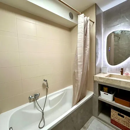 Luxury With Terrace Ac And Parking *