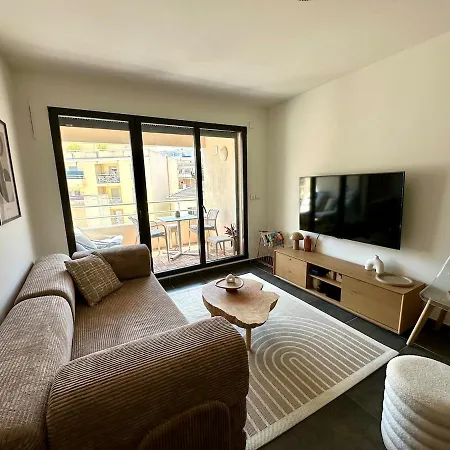 Luxury With Terrace Ac And Parking * Antibes